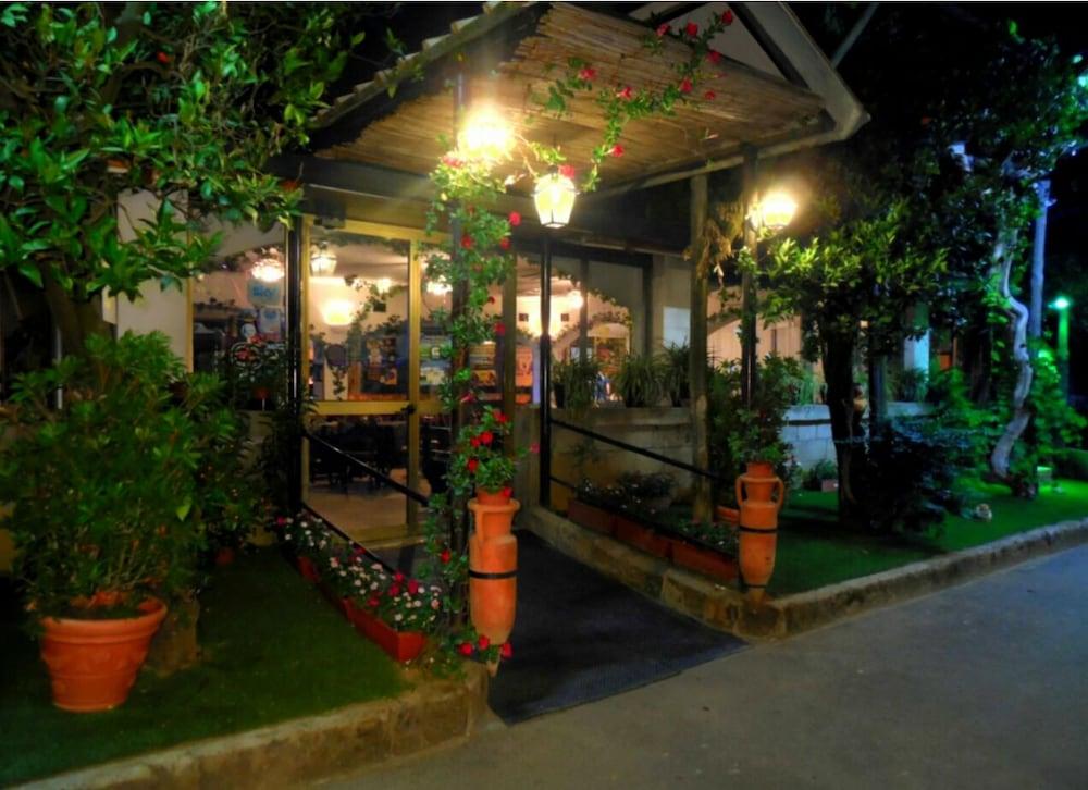 Fiori D'Arancio Hotel Piano di Sorrento Exterior foto